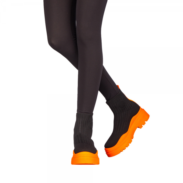 Γυναικεία αθλητικά παπούτσια Triza μαύρα με πορτοκαλί, 3 - Kalapod.gr